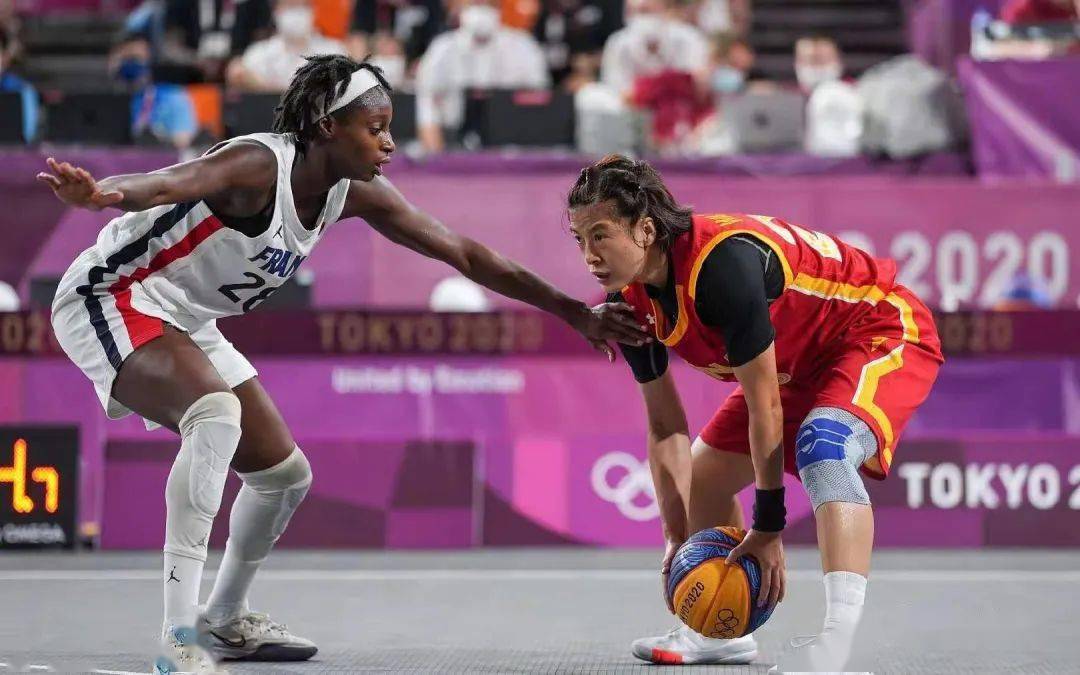 锁定前24，阿森纳、拜仁、巴黎等5队已保底欧冠淘汰赛附加赛（阿森纳、拜仁、巴黎等五队提前锁定欧冠淘汰赛附加赛席位，跻身前24）