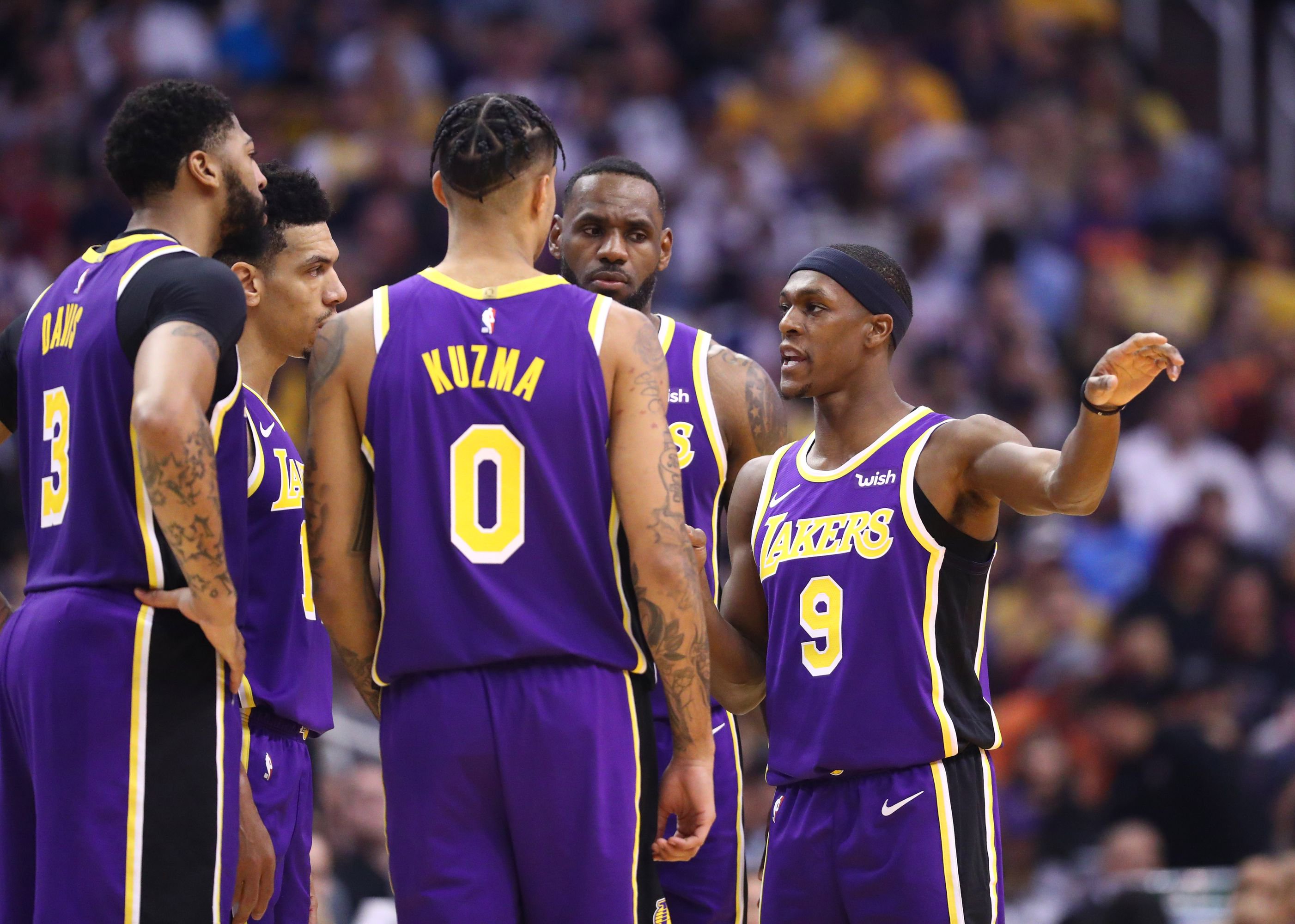 给字母都不换！场均13分成马刺非卖品，小哈登未来或挤走福克斯（马刺场均13分小将成非卖品，哪怕用字母哥交换也不动，小哈登未来或顶走福克斯）