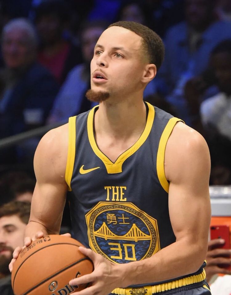 本轮欧洲世预赛最佳候选：帕罗特、姆巴佩、奥亚萨瓦尔、哈兰德（欧洲世预赛本轮最佳候选：姆巴佩、哈兰德、奥亚萨瓦尔、帕罗特）