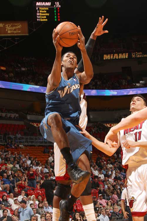 回顾诺坎普修缮历程：不断落空的承诺，迟到一年的回归（诺坎普改造回望：承诺屡失约，归期推迟一年）